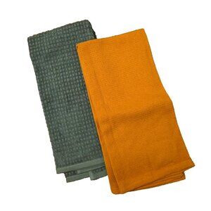 Green and Gold Hand Towels Kitchen or Bath NEW Cynthia Rowley